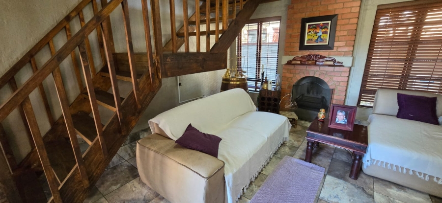 4 Bedroom Property for Sale in Waterval East North West